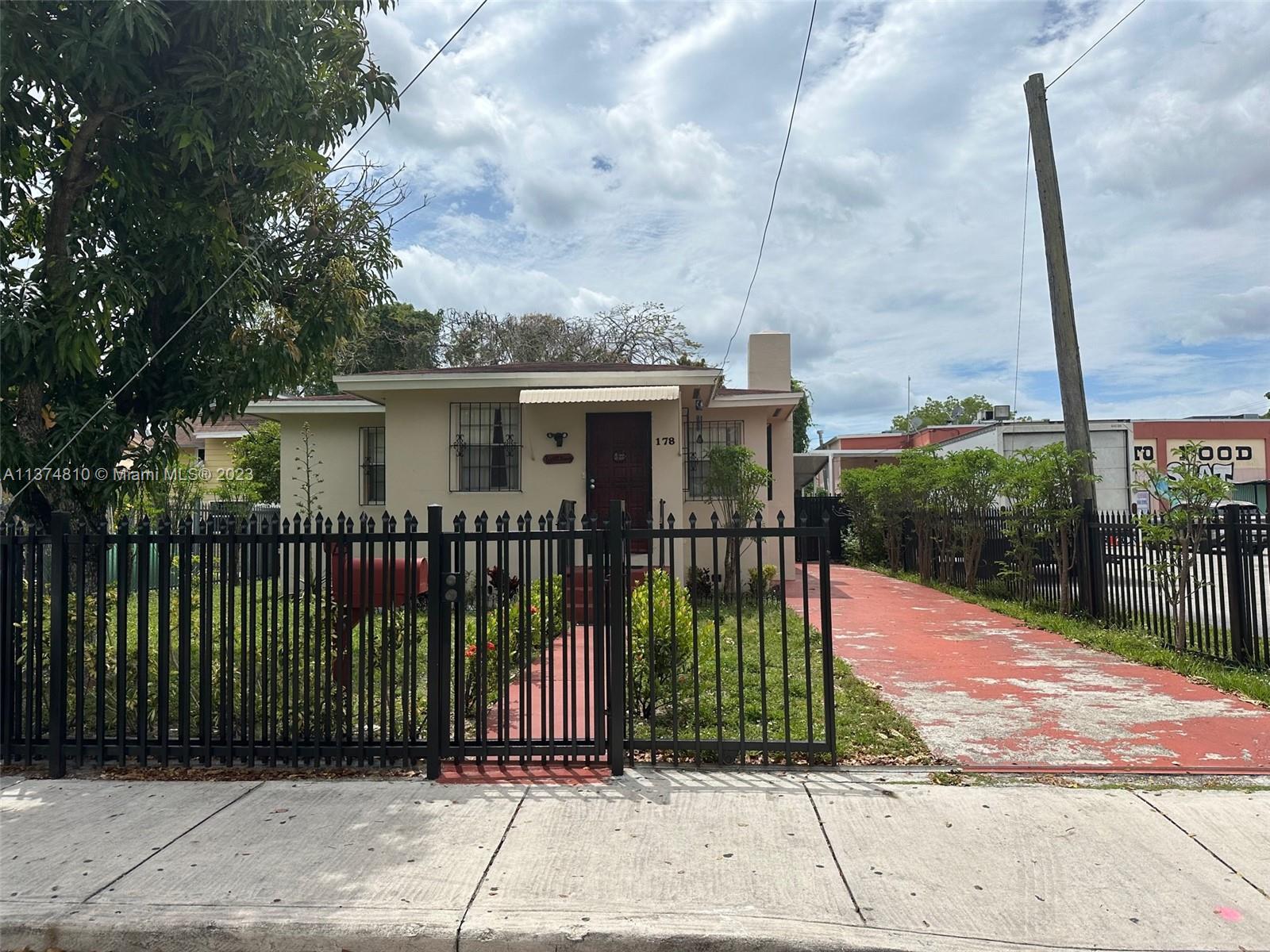 178 NW 33rd St